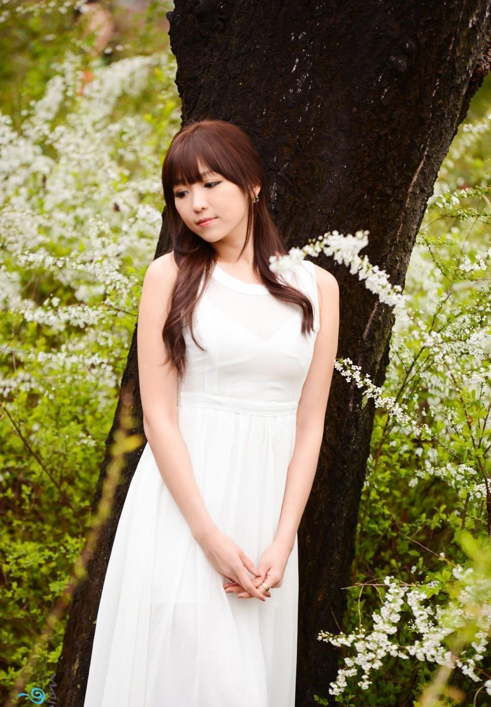 ������Ļ������Ů����ˮ����