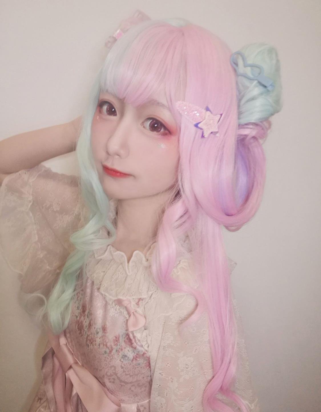 �������