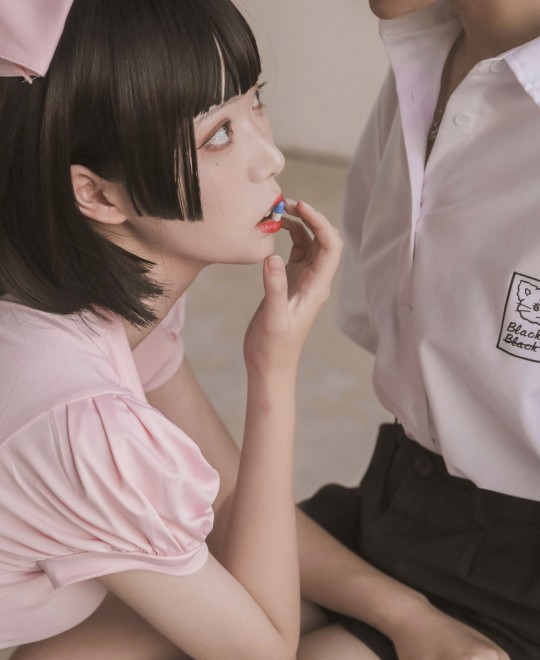 ɫ����������Էŵ�AƬ